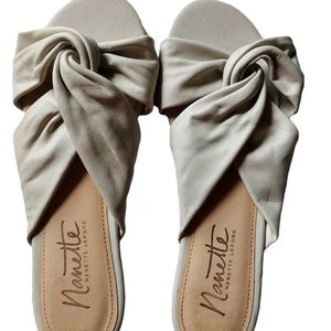 Nanette LePore Size 9.5 leather sandals